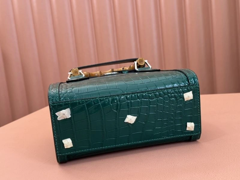 Compact Gucci Top Handle Bags 64778