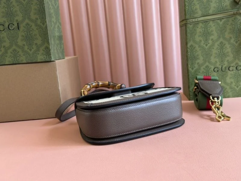 Neat Gucci Top Handle Bags 49592