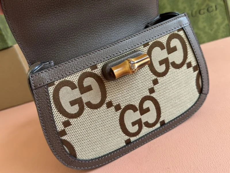 Neat Gucci Top Handle Bags 49592