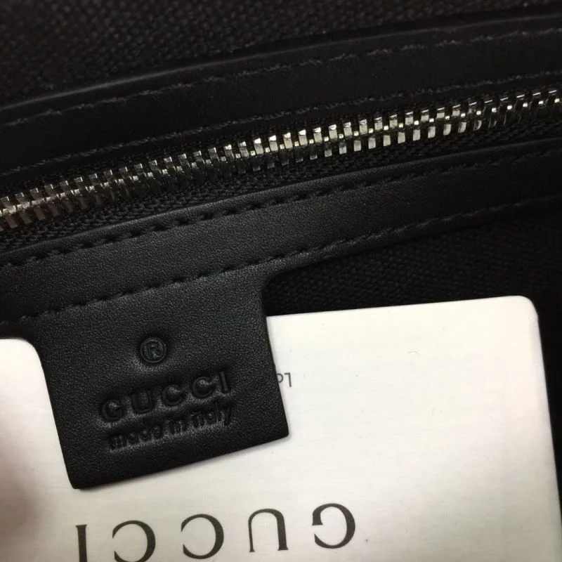 Gucci Waist Chest Packs Sleek 50092