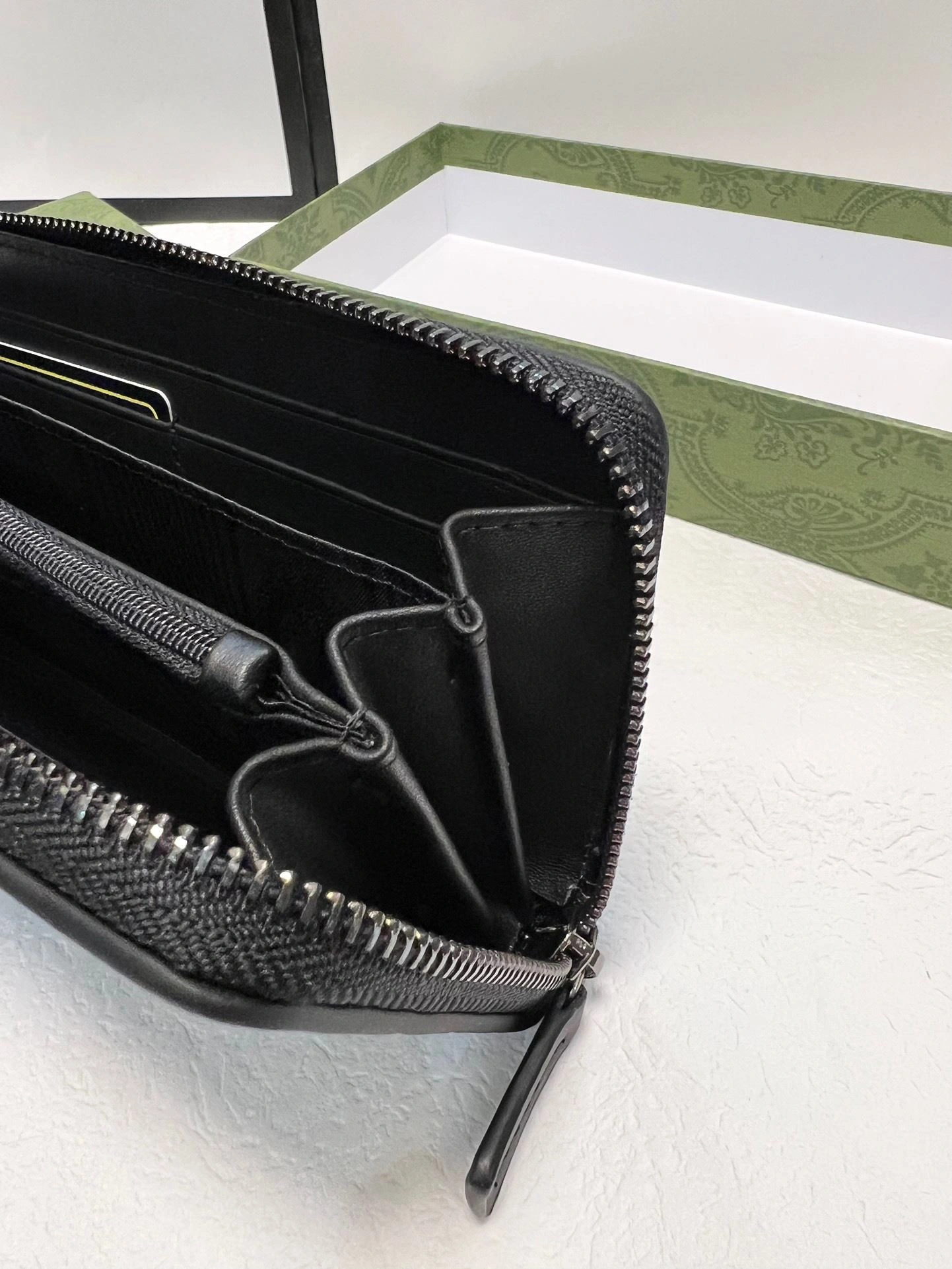 Gucci Wallets Purse Flexible 93158