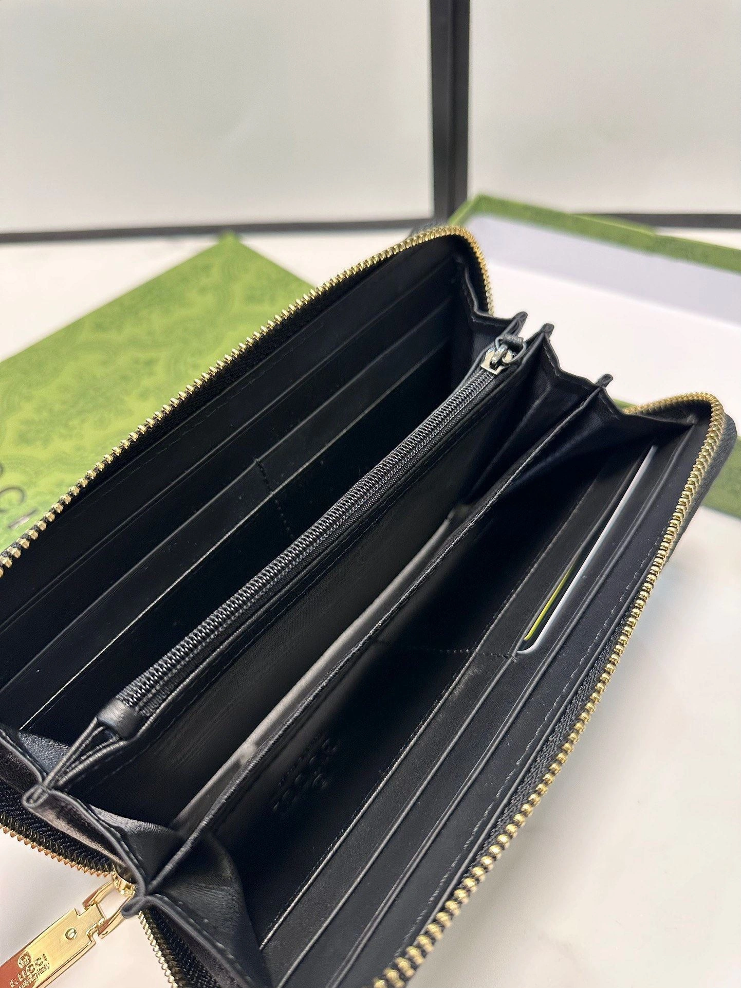 ModernLook Gucci Wallets Purse 93099