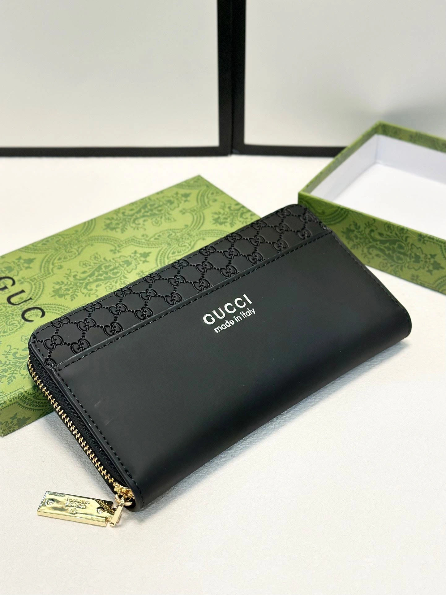 Vibrant Gucci Wallets Purse 93094