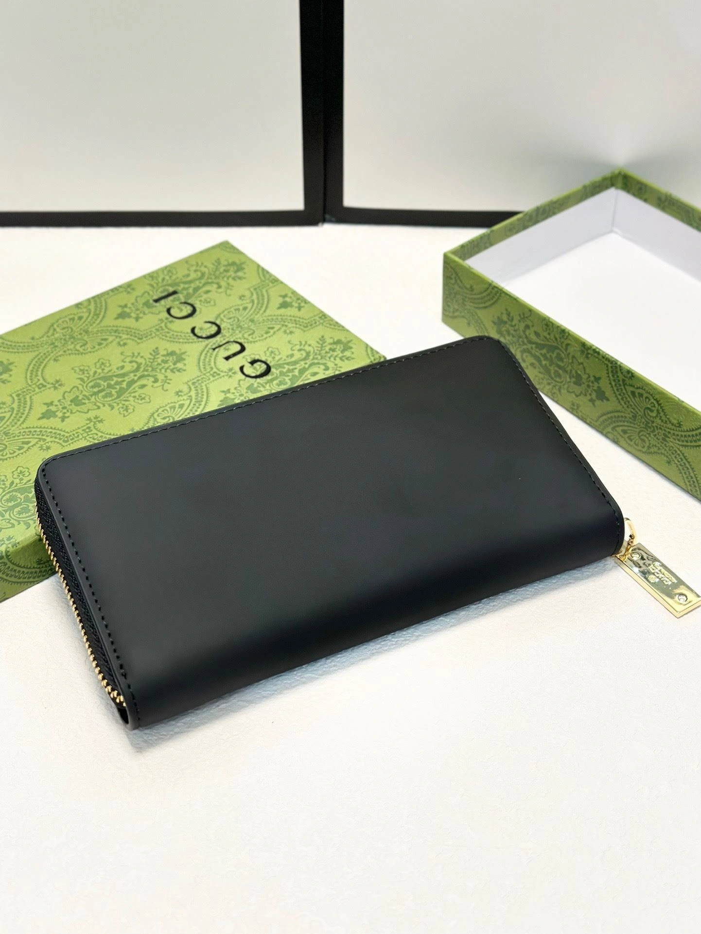 Vibrant Gucci Wallets Purse 93094