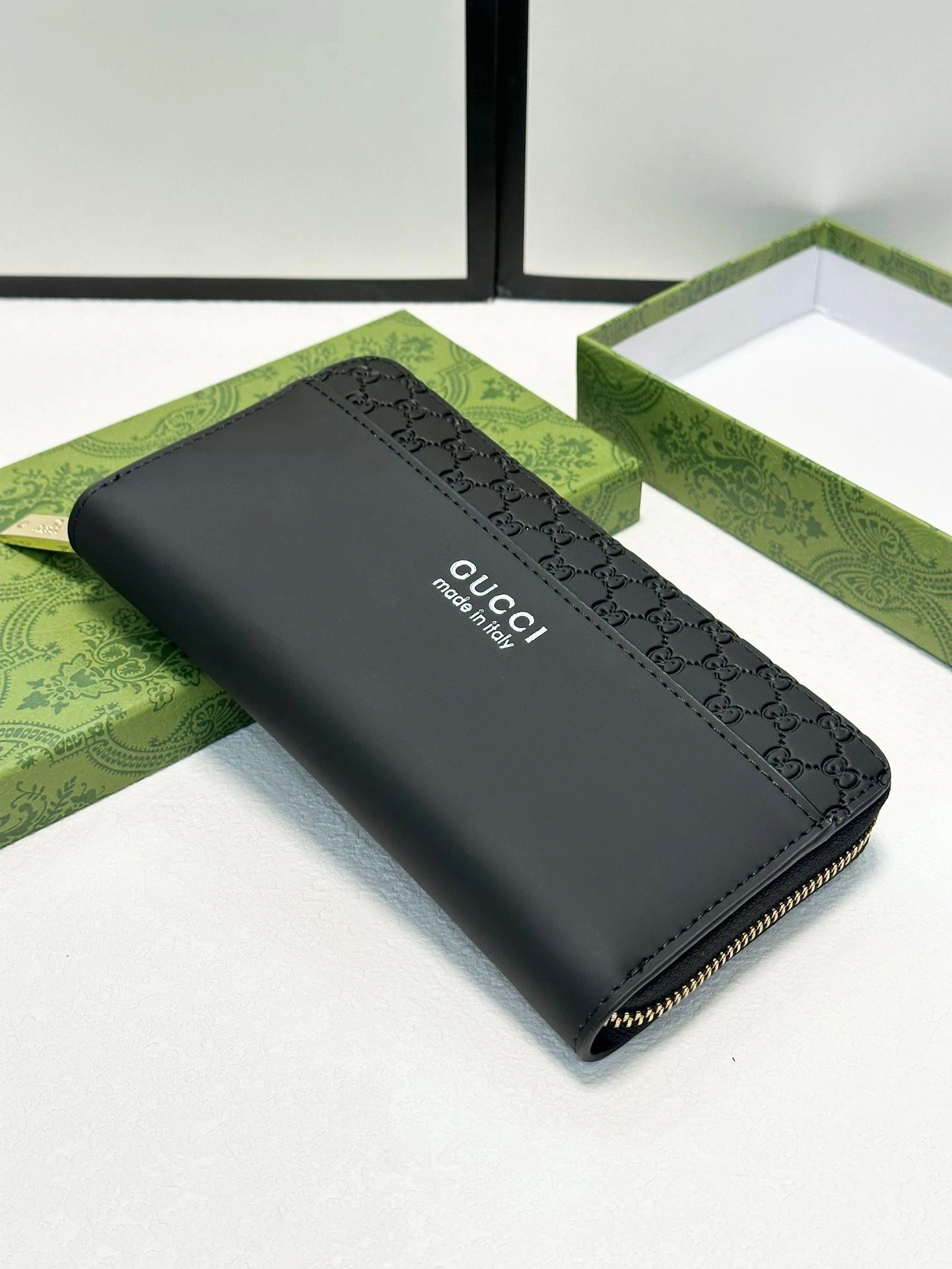 Vibrant Gucci Wallets Purse 93094