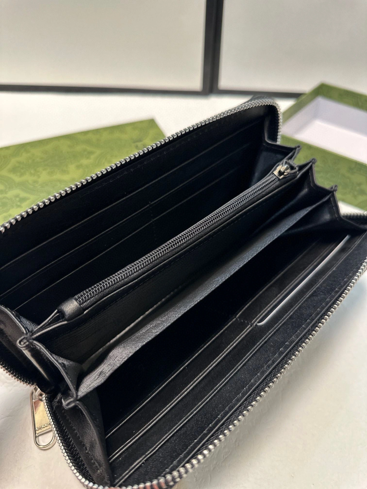 FlexibleFit Gucci Wallets Purse 93087