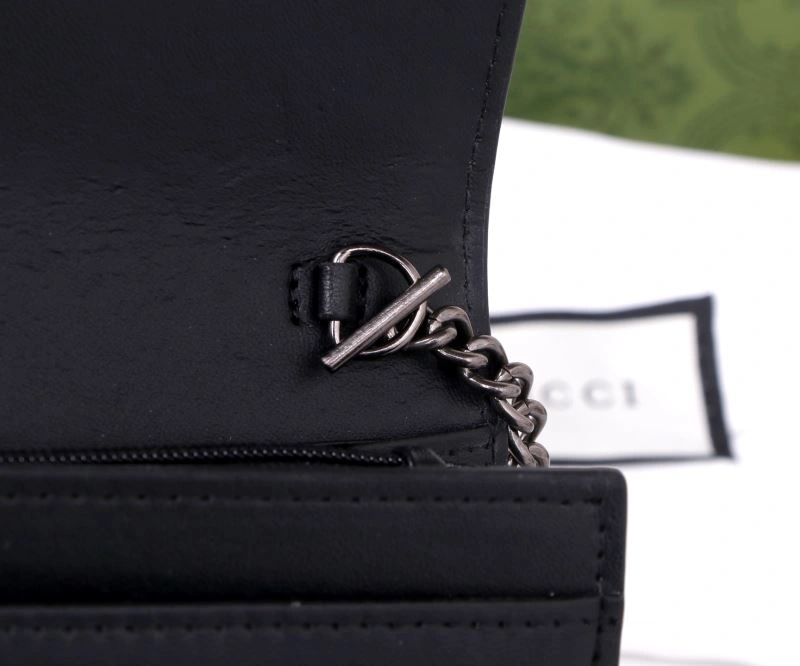 Flexible Gucci Wallets Purse 88131