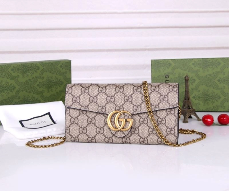 Sporty Gucci Wallets Purse 88130