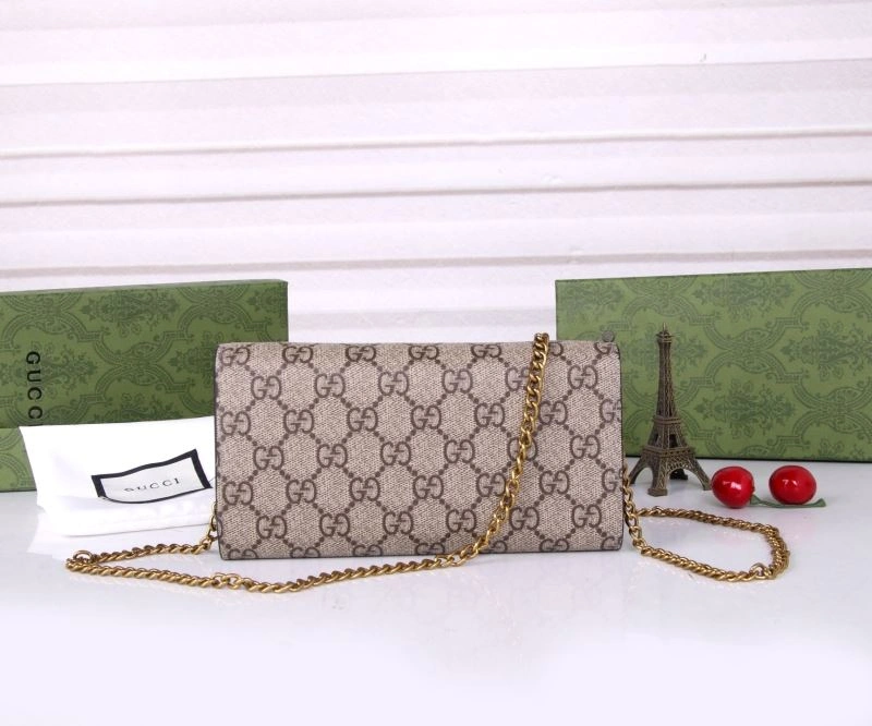 Sporty Gucci Wallets Purse 88130