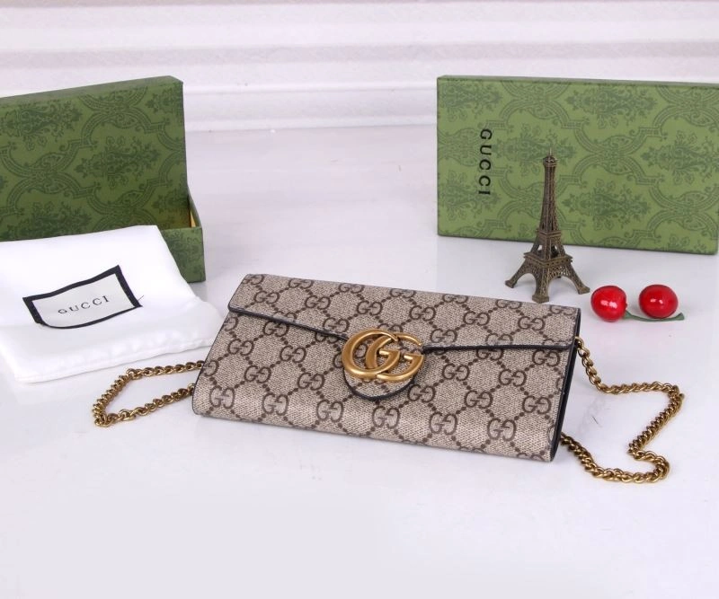 Sporty Gucci Wallets Purse 88130