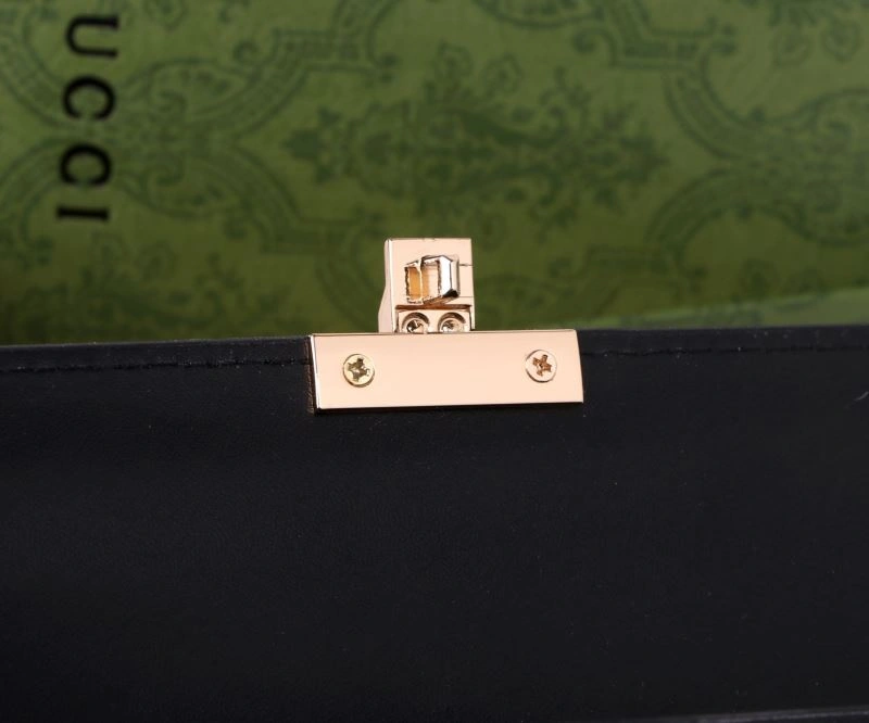TechFriendly Gucci Wallets Purse 88160