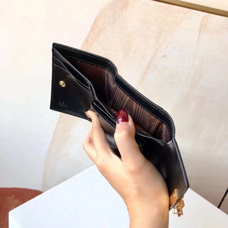 Gucci Wallets Purse Elegant 88105