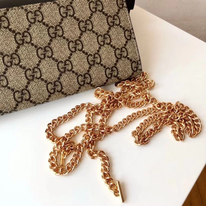 Gucci Wallets Purse Bright 88107