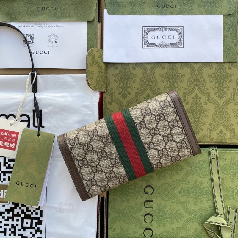 Bold Gucci Wallets Purse 74339