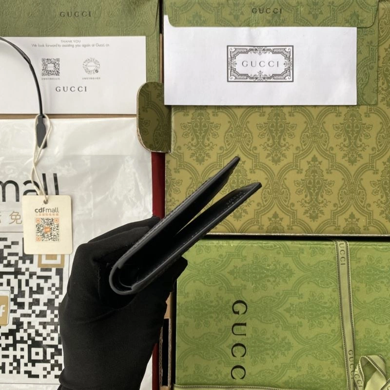 Gucci Wallets Purse Resilient 73413