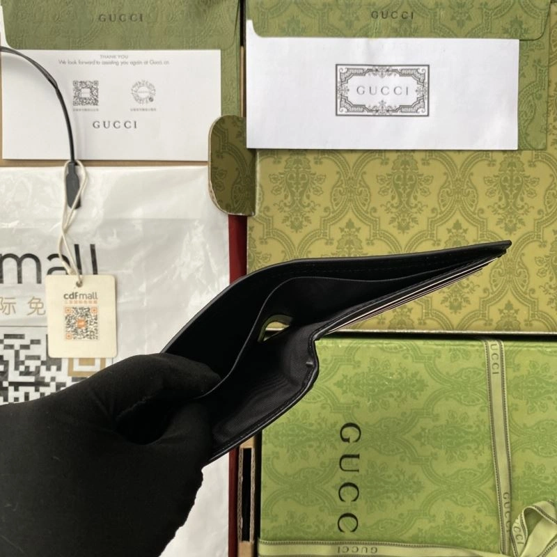 Gucci Wallets Purse Resilient 73413
