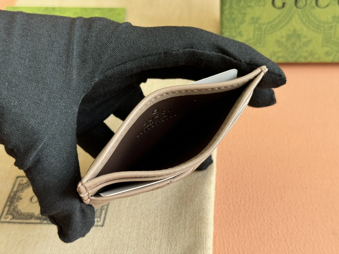 SmoothTexture Gucci Wallets Purse 72209
