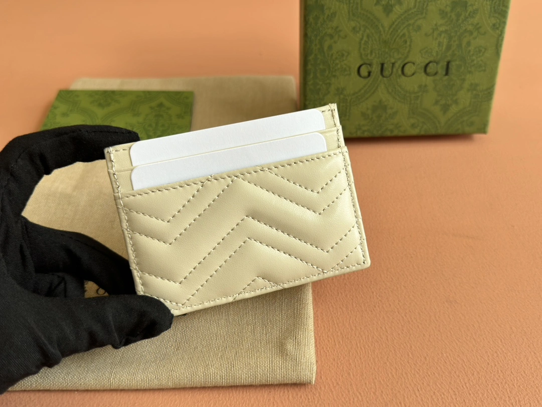 Gucci Wallets Purse Chic 72210