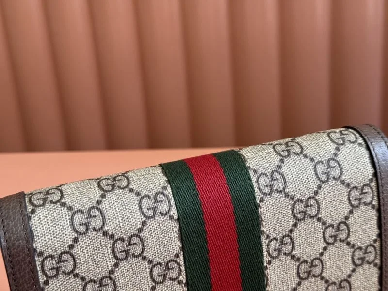 Compact Gucci Wallets Purse 49540