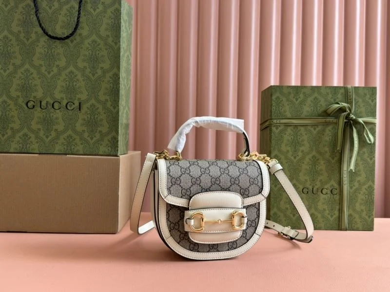 Gucci Wallets Purse Bright 49577