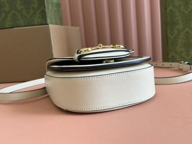Gucci Wallets Purse Bright 49577