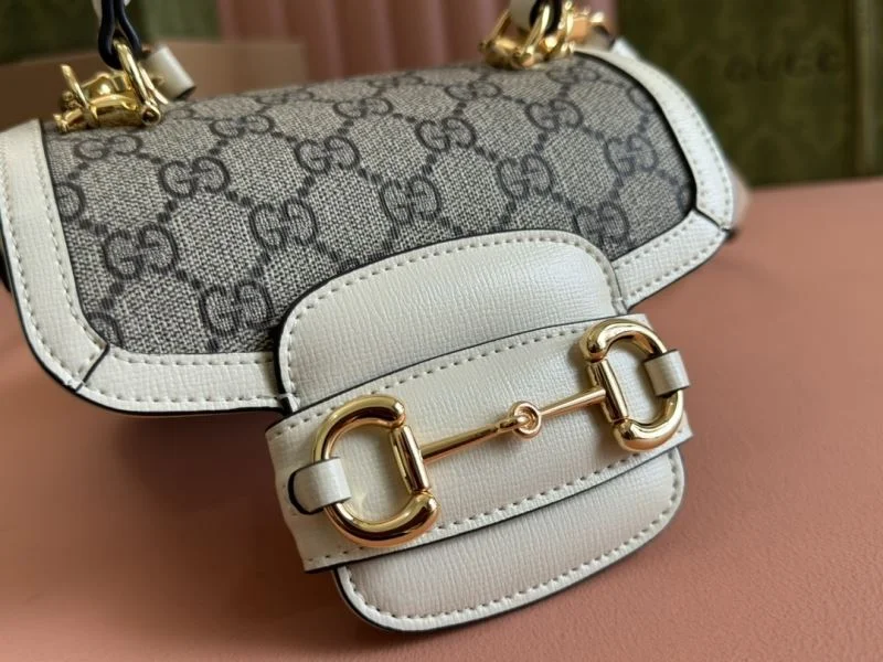 Gucci Wallets Purse Bright 49577