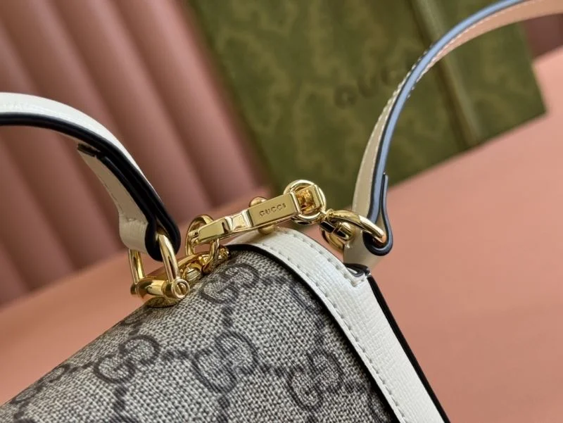 Gucci Wallets Purse Bright 49577