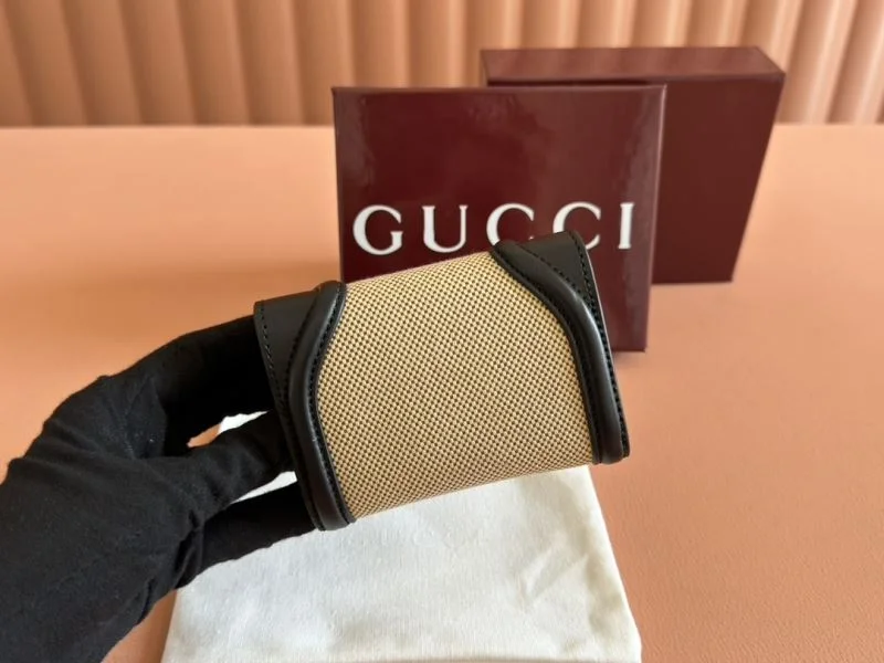 Gucci Wallets Purse ComfortFit 49561