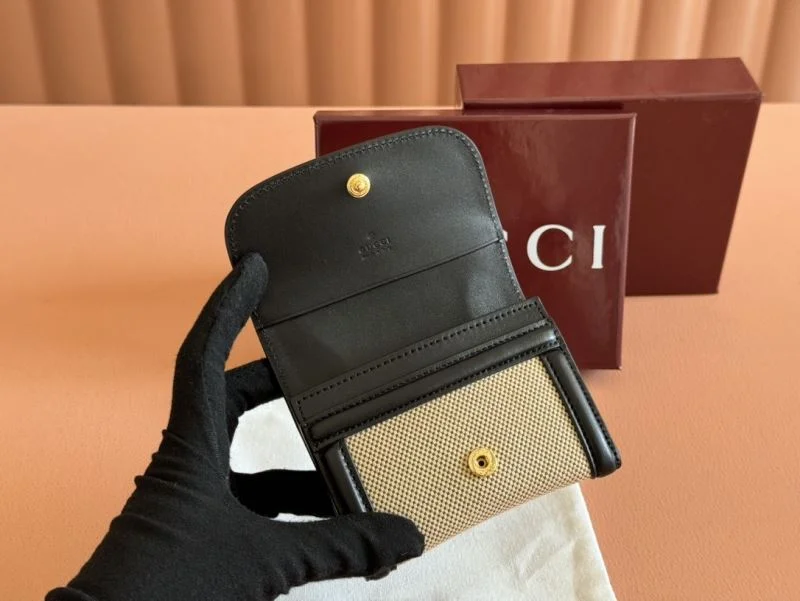 Gucci Wallets Purse ComfortFit 49561