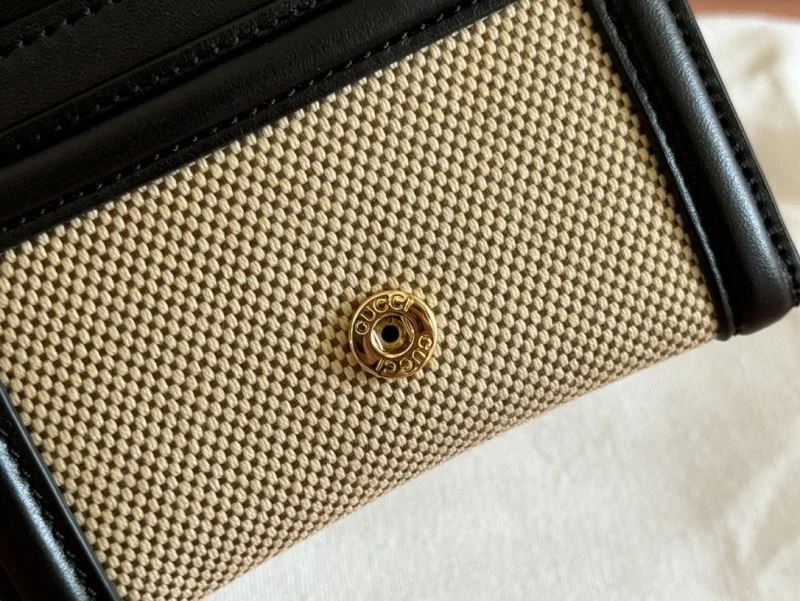 Gucci Wallets Purse ComfortFit 49561