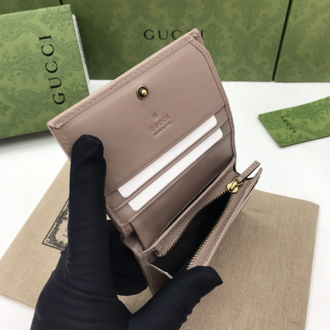 Gucci Wallets Purse Flexible 56895