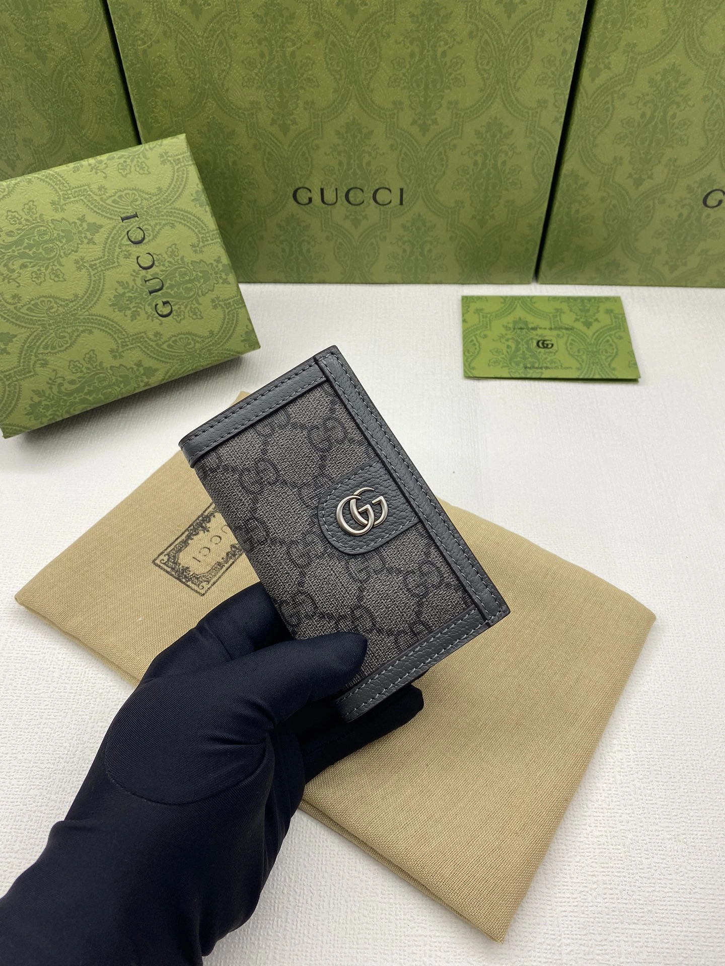 SmoothTexture Gucci Wallets Purse 56879