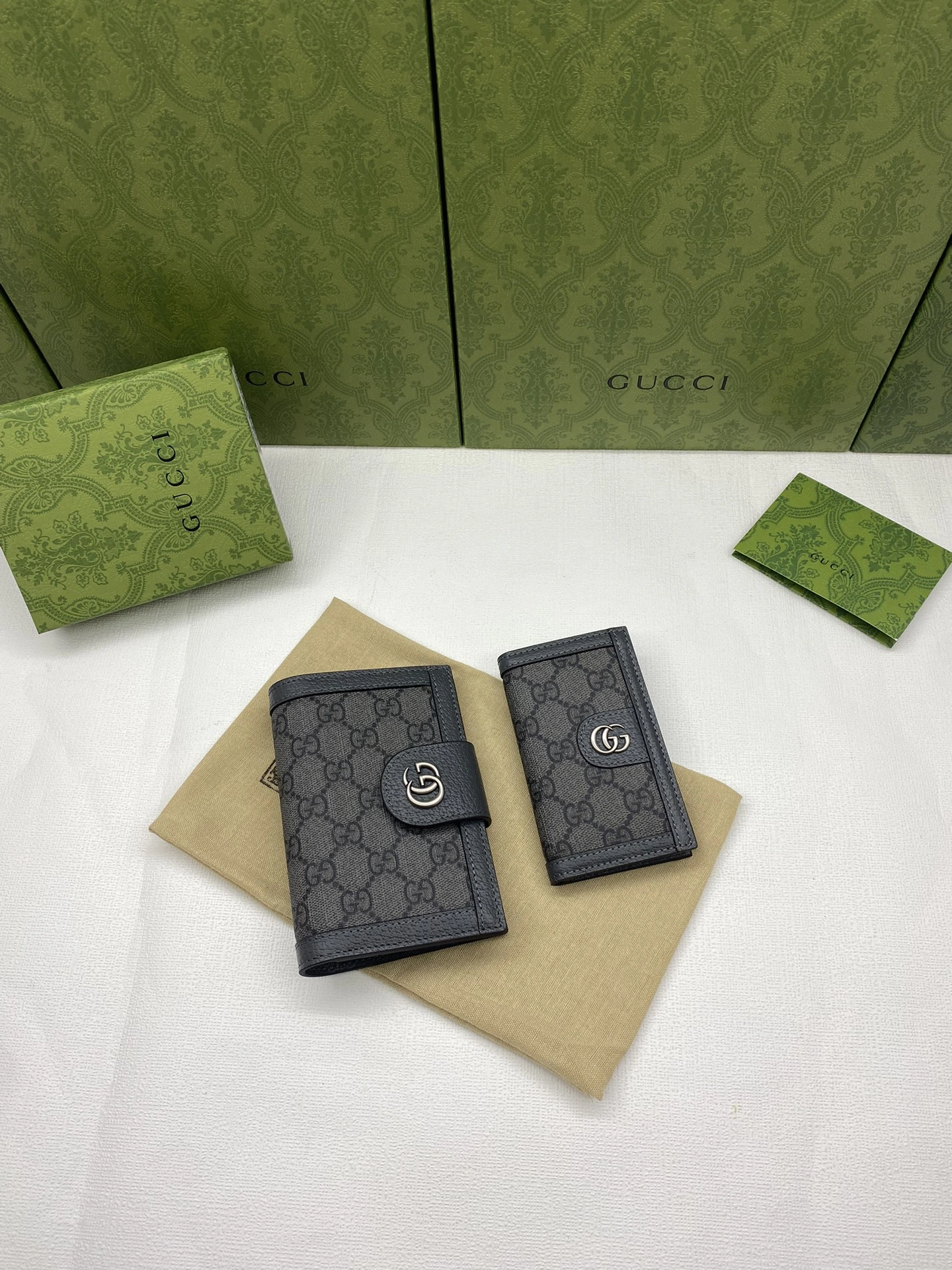 SmoothTexture Gucci Wallets Purse 56879