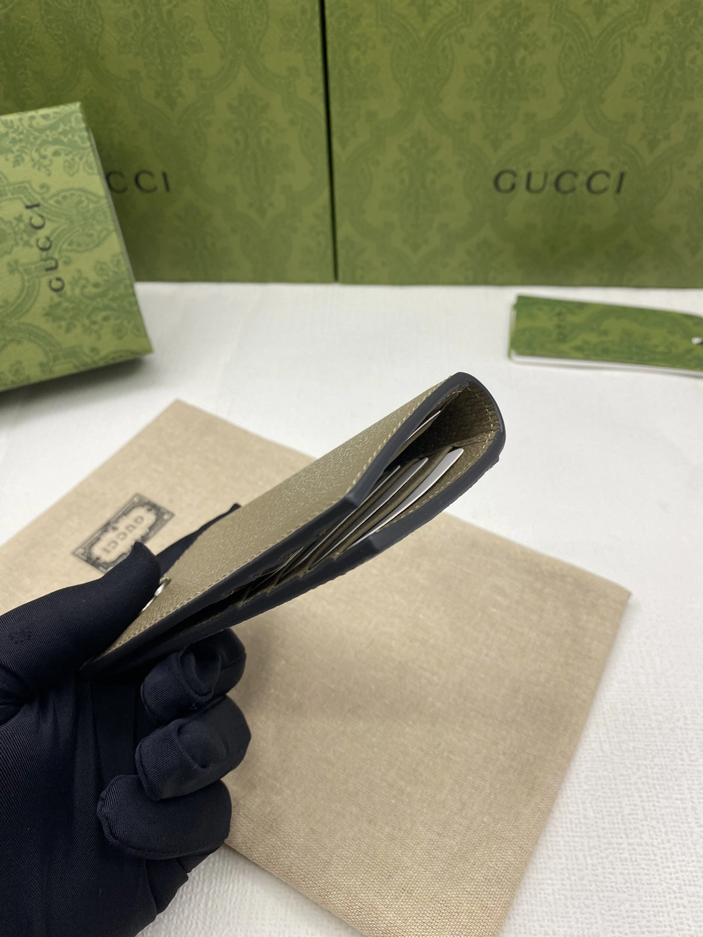 Thermal Gucci Wallets Purse 56848