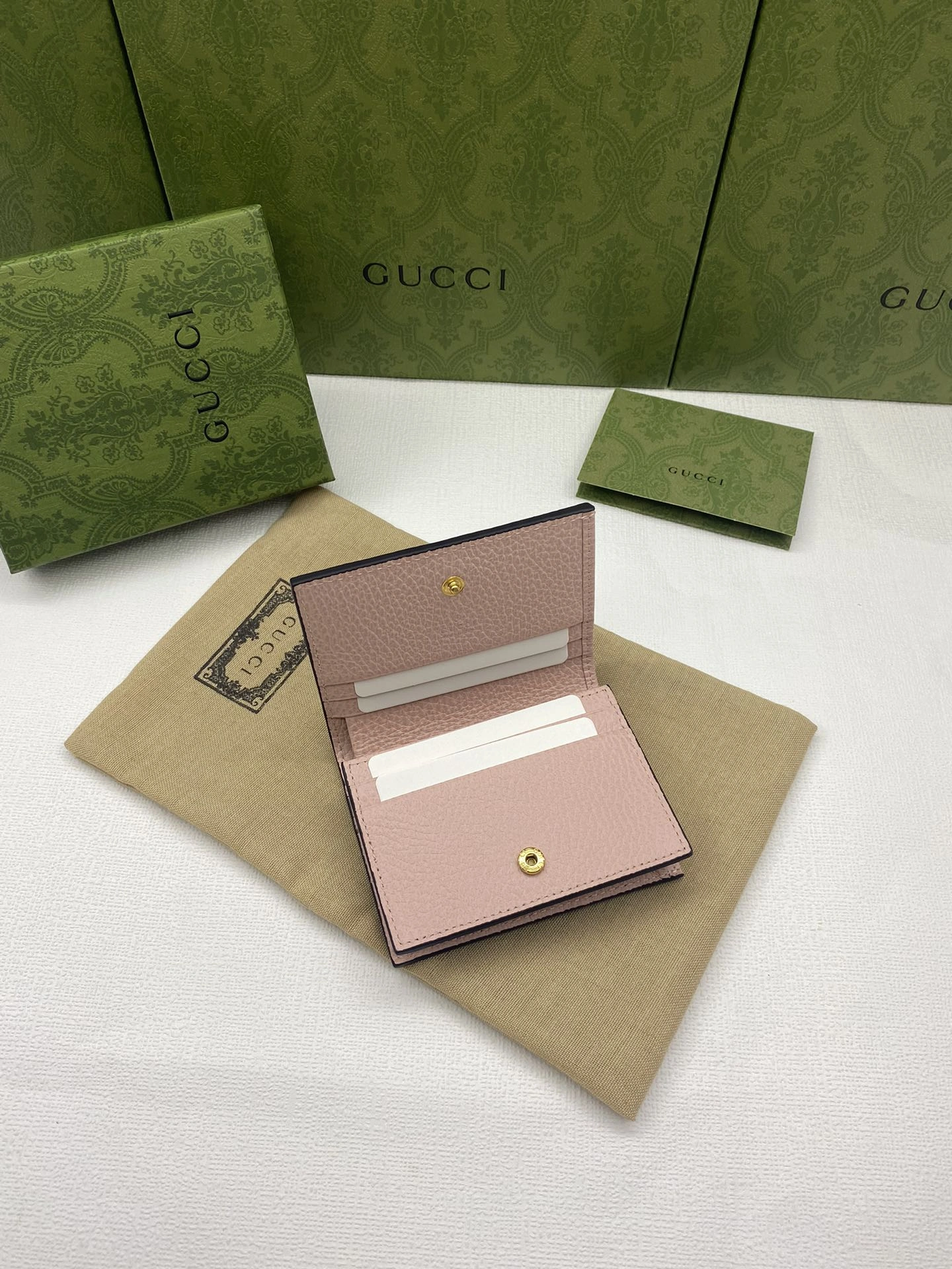 Snug Gucci Wallets Purse 56850