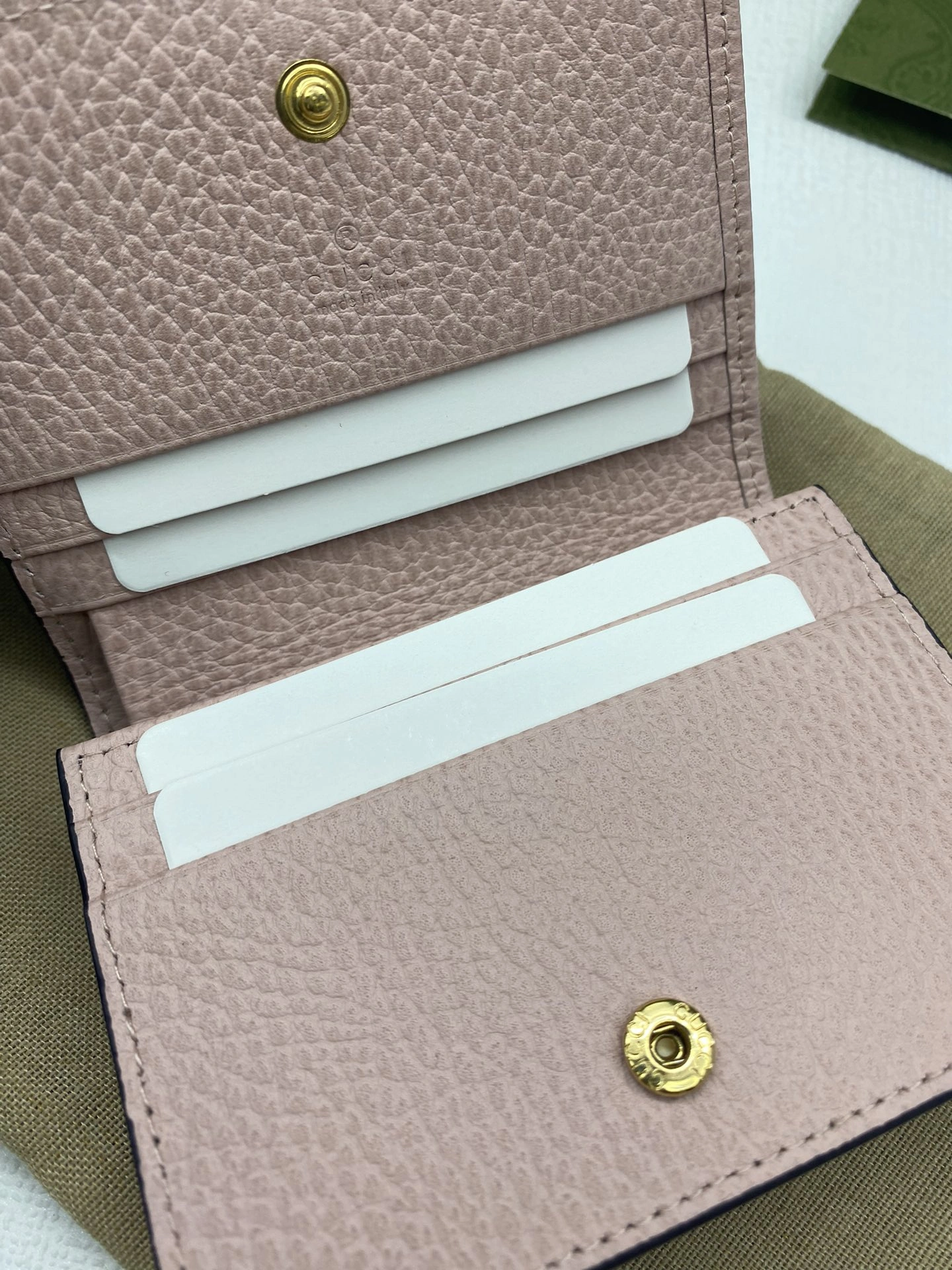 Snug Gucci Wallets Purse 56850