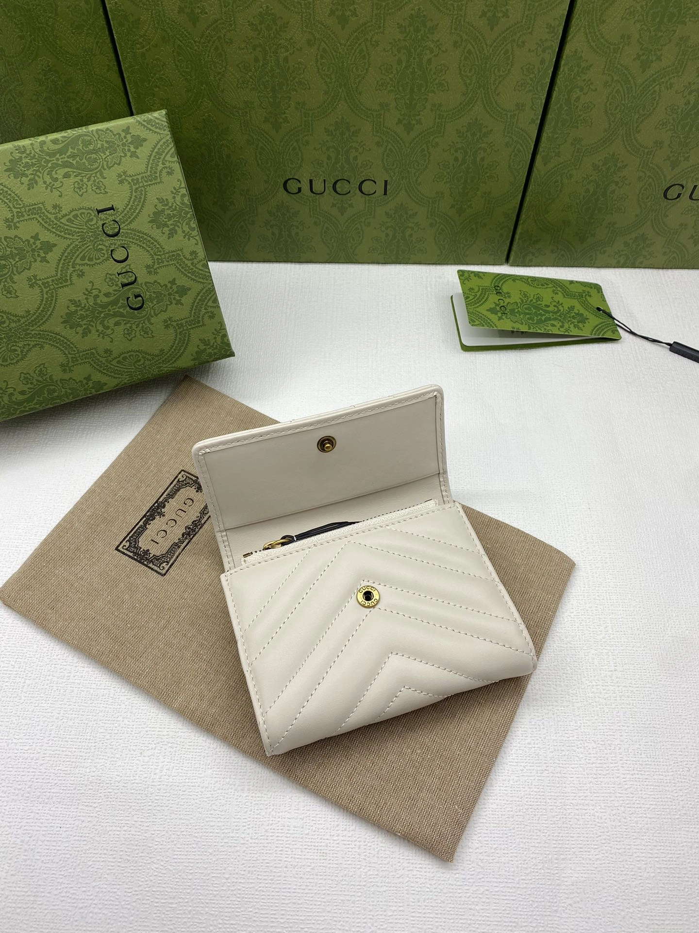 WeatherProof Gucci Wallets Purse 56820