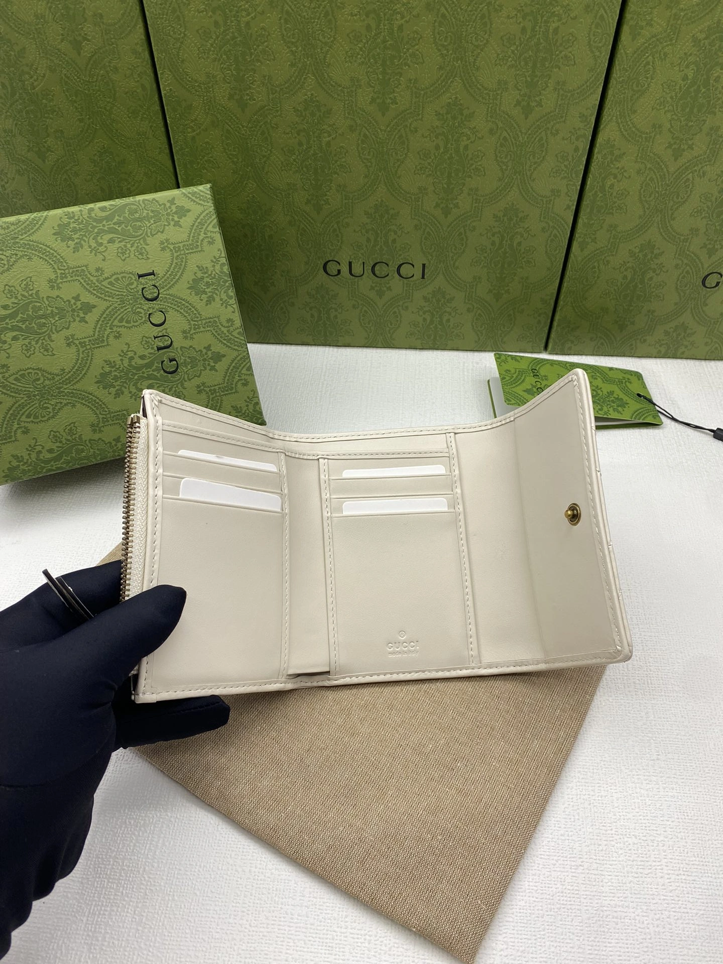 WeatherProof Gucci Wallets Purse 56820
