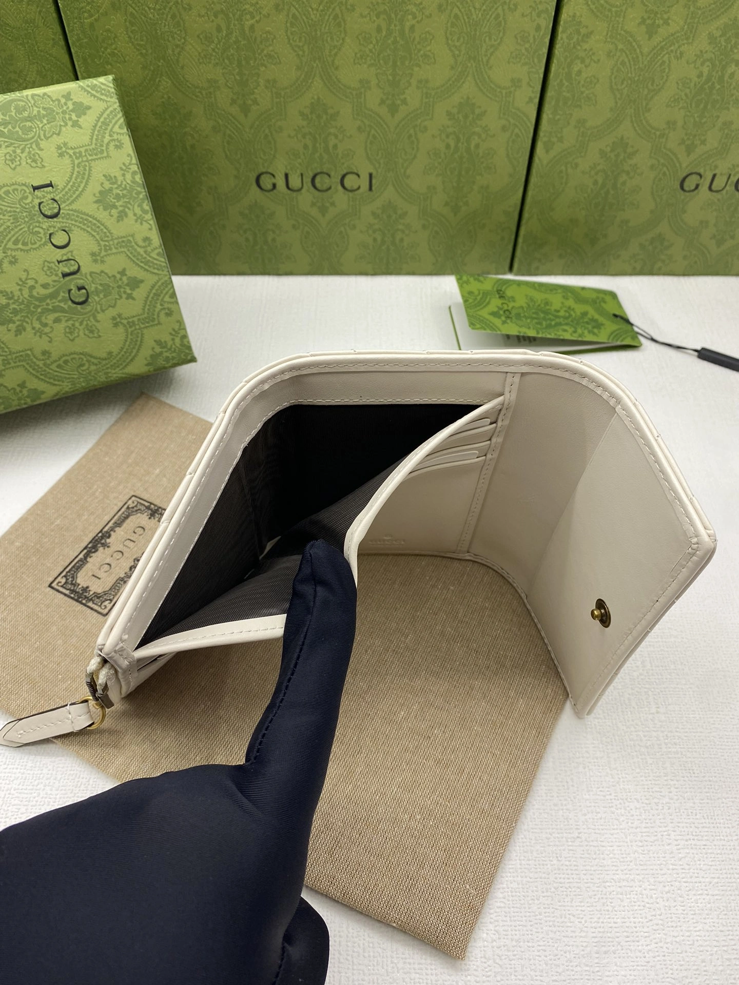 WeatherProof Gucci Wallets Purse 56820