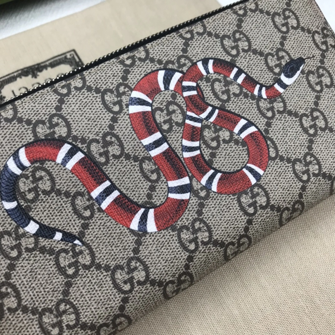 Gucci Wallets Purse Classic 56814