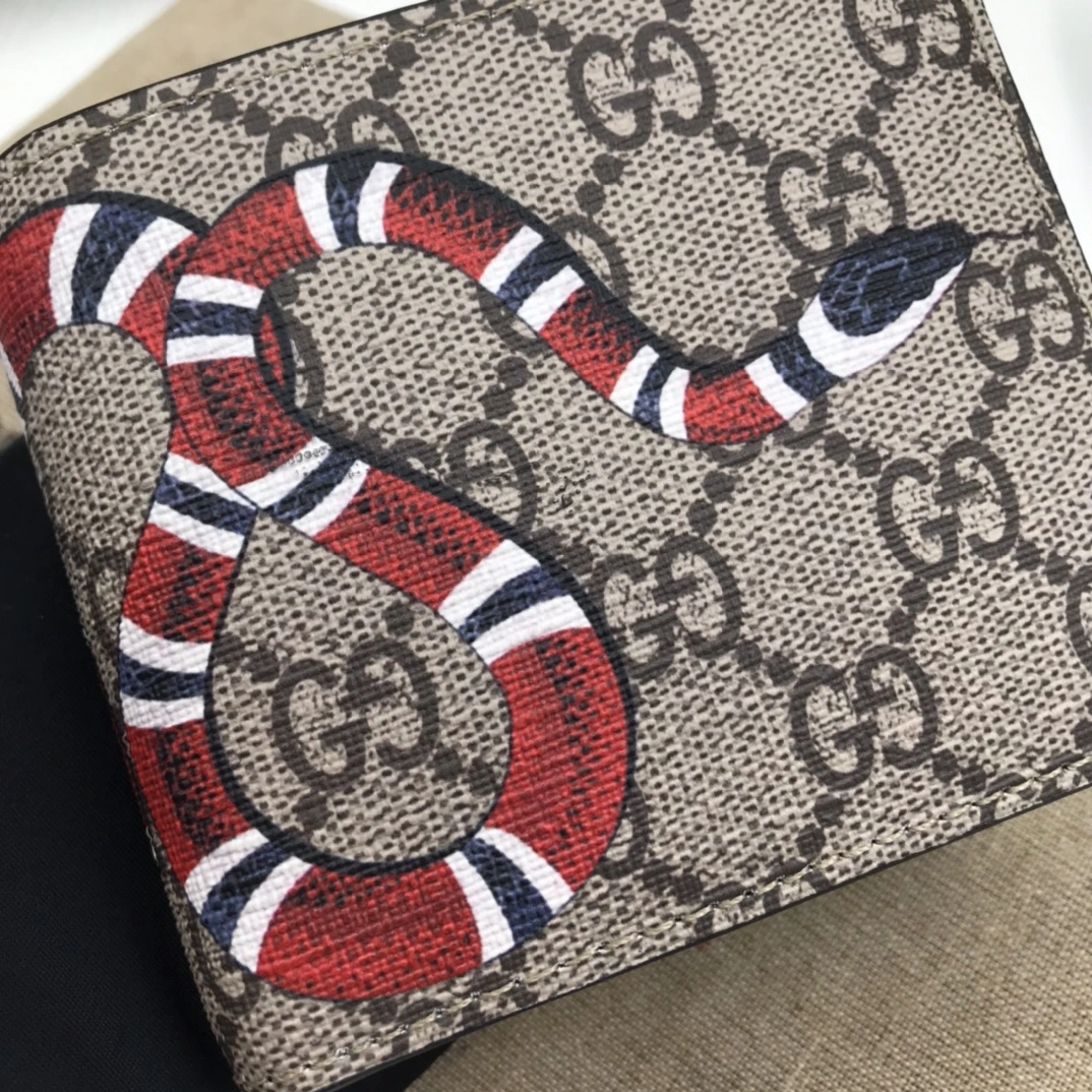 Gucci Wallets Purse Classic 56836