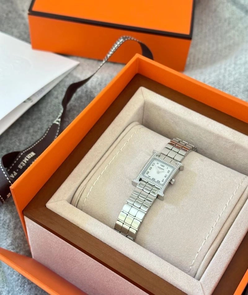 UrbanChic HERMES Watches 183830
