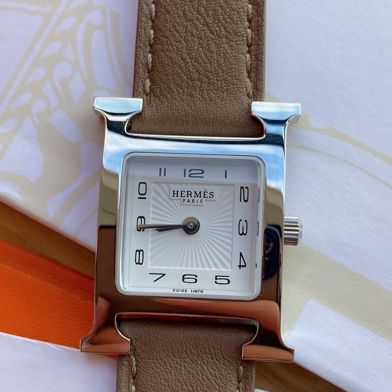 Versatile HERMES Watches 183743