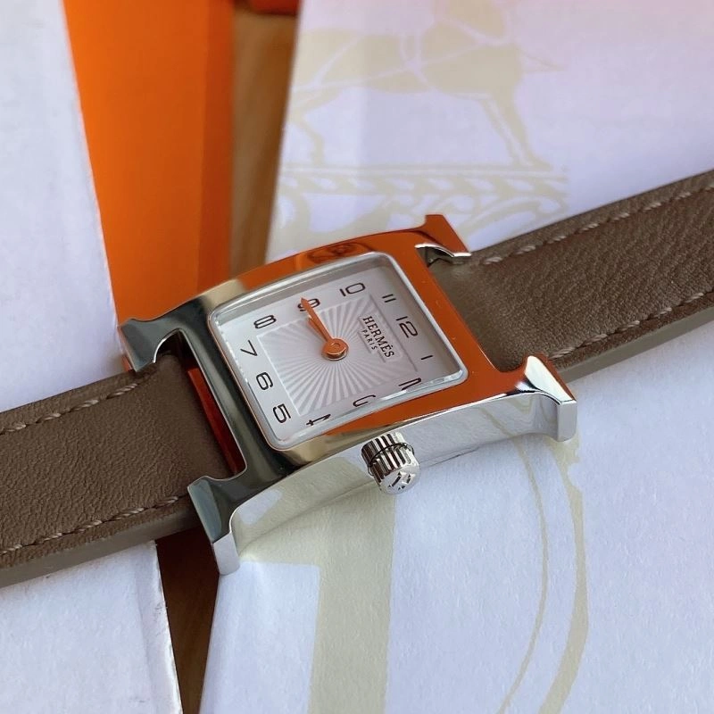 Versatile HERMES Watches 183743
