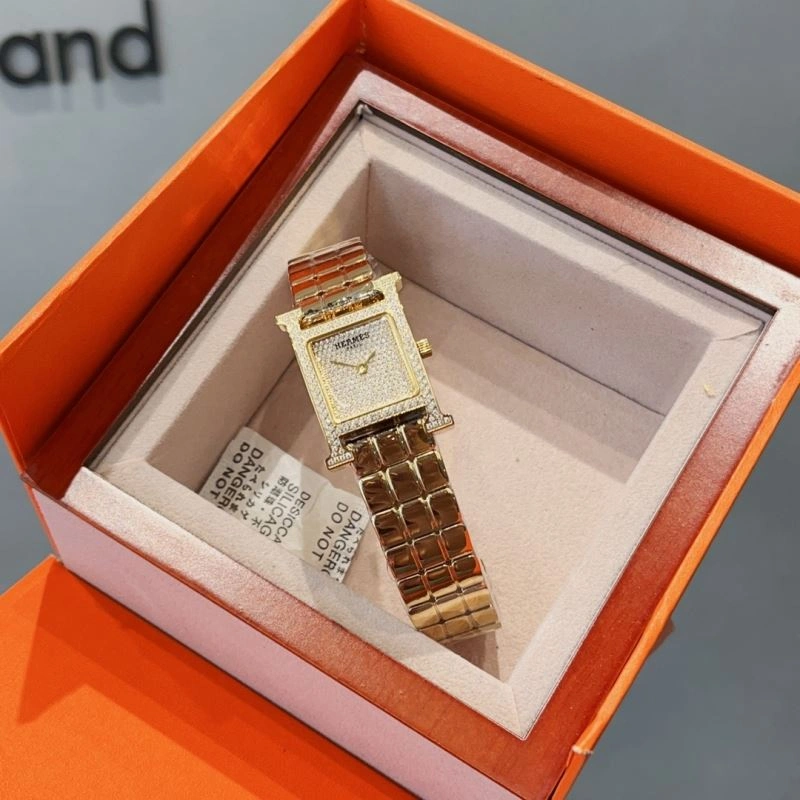 Practical HERMES Watches 183670