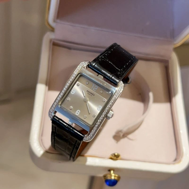 Refined HERMES Watches 183554