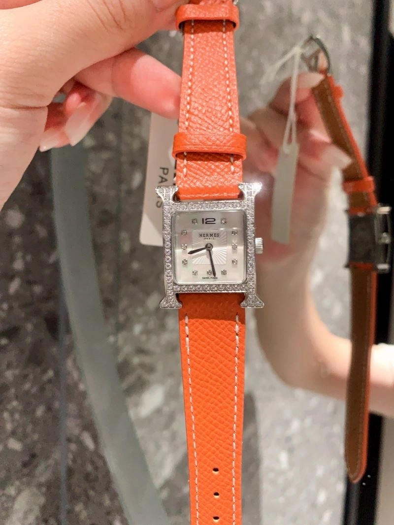 Minimalist HERMES Watches 183584