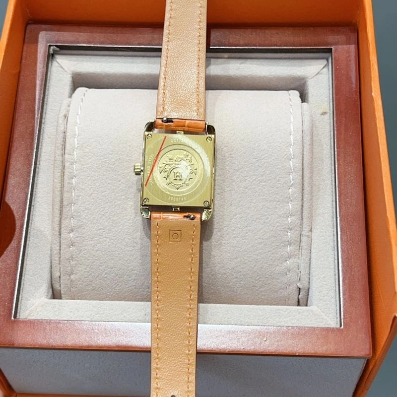 Sustainable HERMES Watches 183580