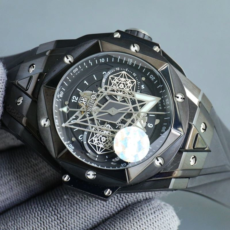 Effortless HUBLOT Watches 184274