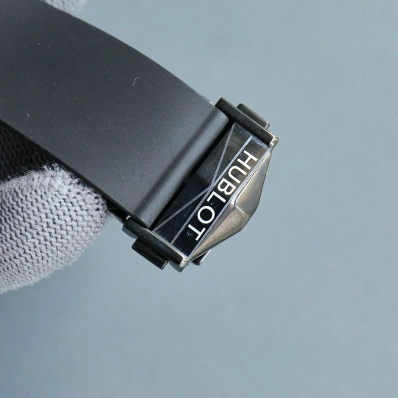Effortless HUBLOT Watches 184274